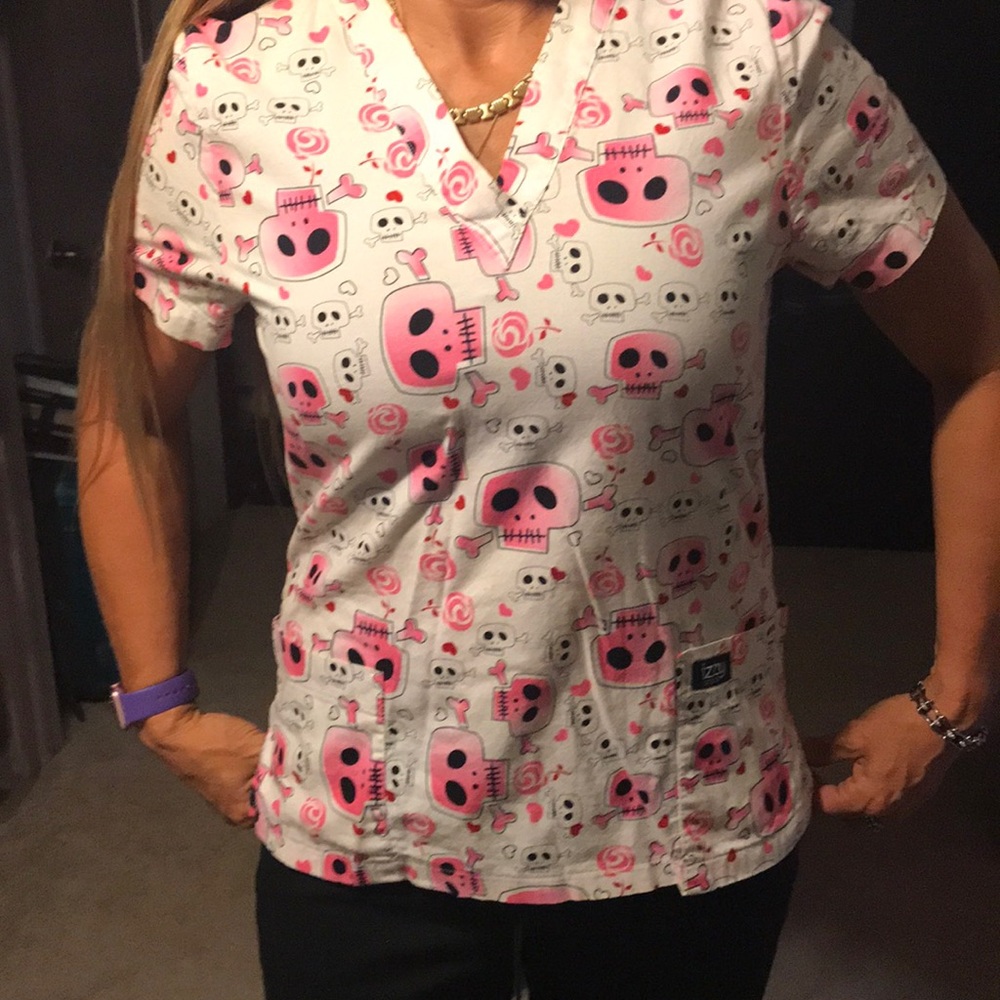 Scrub top